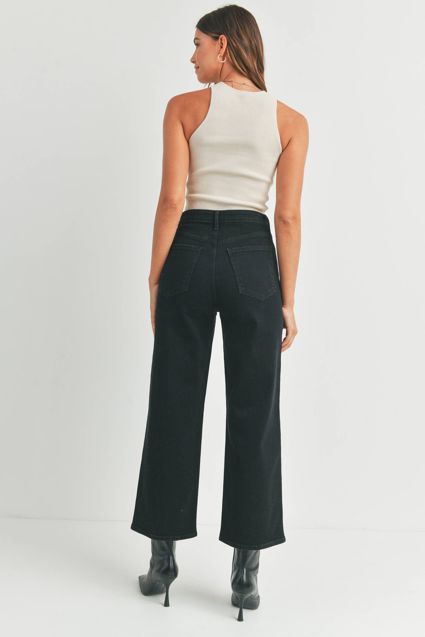 Cargo Pocket Wide Leg Jean